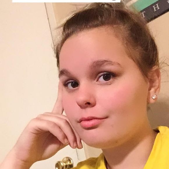 Meet your Posher, Michaela - Picture 1 of 1